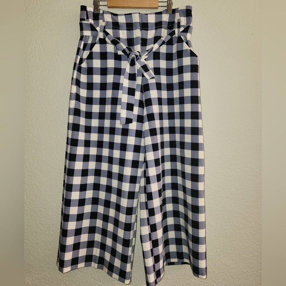 New York & Co. Wide-Leg Capri Pant - 7th Avenue Size 10